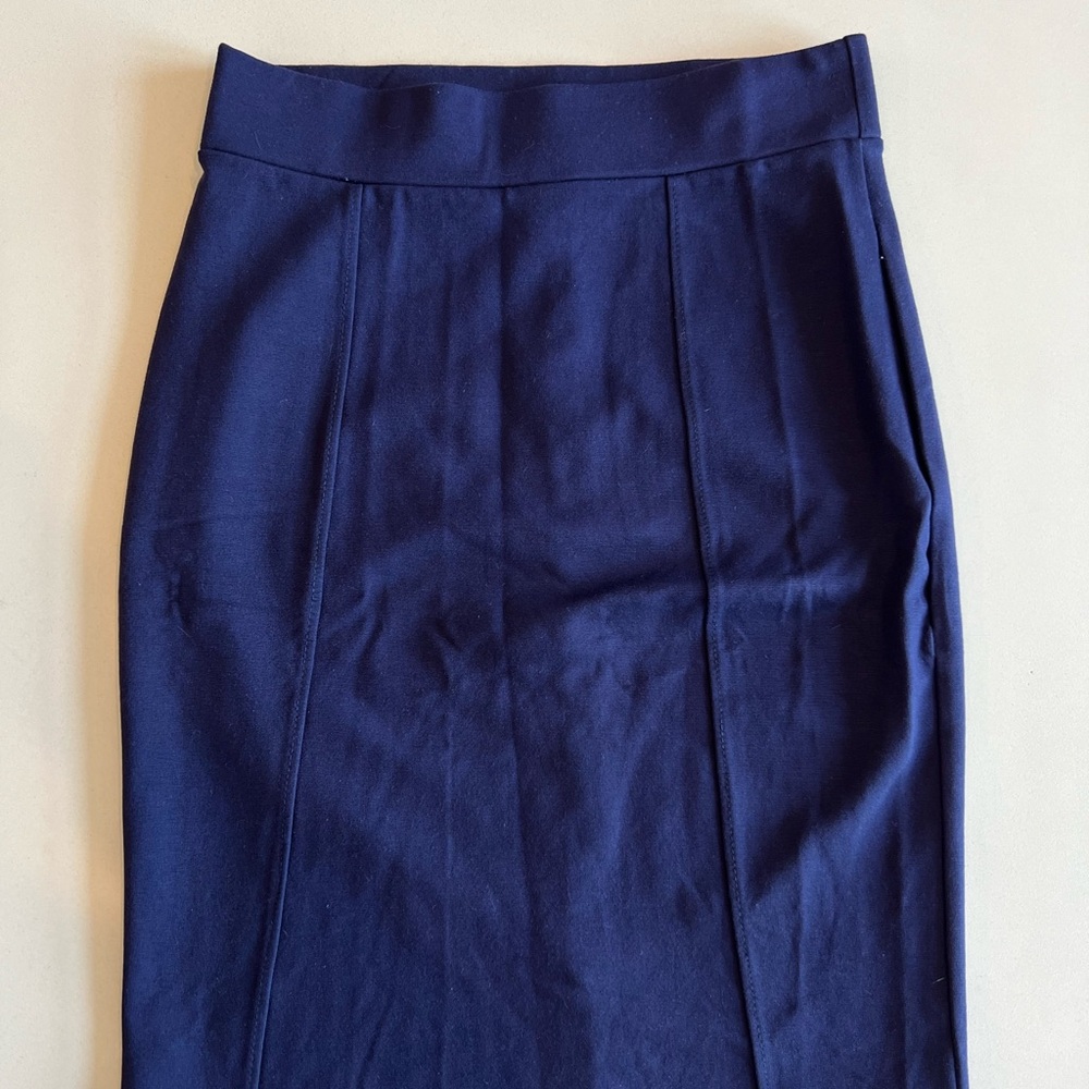Navy blue pencil skirt - size small